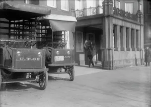 Possessions Prints: Belongings of Count J.H. Von Bernstorff being removed from the German Embassy