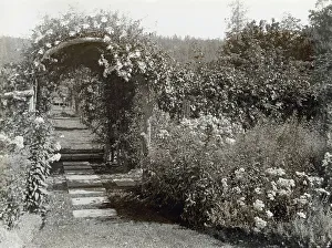 Trellis Prints: Benvenuto, Robert Pim Butchart house