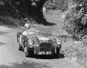 Andrews Gallery: Berkeley, D. Andrews at Wiscombe Park 1961. Creator: Unknown