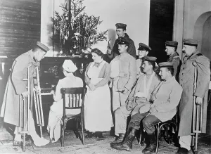 Crutch Prints: Berlin, Christmas in soldier's hospital