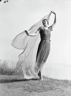 Imagination Prints: Beyer, Hilda, Miss, not before 1916 Feb. 29. Creator: Arnold Genthe