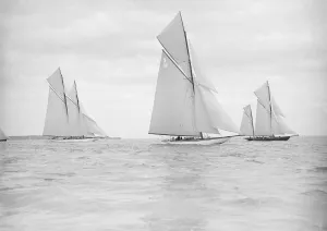 Margherita Prints: The Big Class yachts Valdora, The Lady Anne and Margherita starting