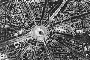 Town Planning Gallery: A birds eye view of the Place de L Etoile and the Arc de Triomphe, Paris, 1931