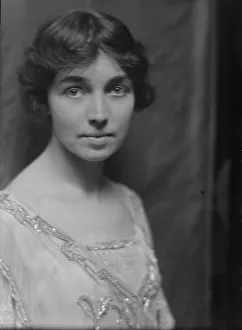 Beadwork Prints: Birmingham, Alma, Miss, portrait photograph, 1914 Jan. 10. Creator: Arnold Genthe