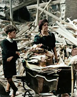 Hardship Prints: The Blitz, London, World War II, c1940-c1944. Creator: Unknown