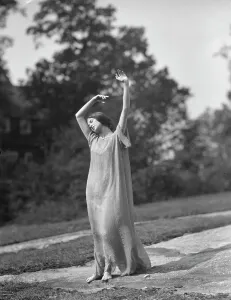 Block, Stella, Miss, 1919 or 1920. Creator: Arnold Genthe
