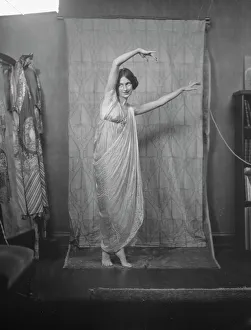 Block, Stella, Miss, 1920 Sept. 3. Creator: Arnold Genthe