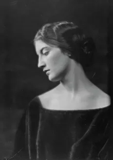 Blossom, Henry, Mrs. (Mrs. R.A. Wilson), portrait photograph, between 1915 and 1920. Creator: Arnold Genthe