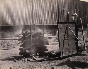 Mumbai Maharashtra India Prints: Bombay (Mumbai): a body burning on a funeral pyre, (1900?). Creator: Unknown