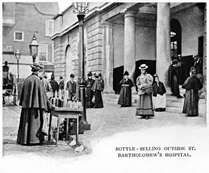 St Barts Hospital Gallery: Bottle selling outside St Bartholomews Hospital, London, c1903 (1903)