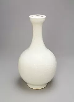Arts Centre Collection: Bottle-Shaped Vase for Incense Sticks or Flowers, Ming dynasty or Qing dynasty