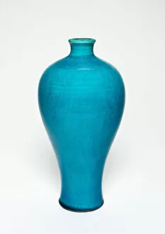 Turquoise Collection: Bottle Vase (Meiping), Qing dynasty (1644-1911), Qianlong period (1736-1795)