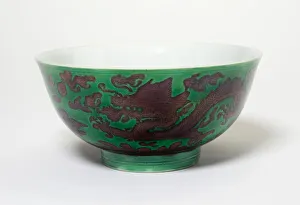 Overglaze Prints: Bowl with Dragons, Qing dynasty (1644-1911), Kangxi reign mark and period (1662-1722)