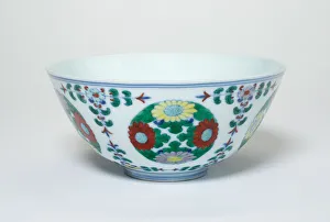 Bowl with Floral Medallions and Stems, Qing dynasty (1644-1911), c. 19th century