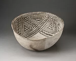 Triangles Collection: Bowl with Interlocking Zigzag Motif in Four-Part Design on Interior Walls, A.D. 950 / 1400