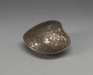 Heart Gallery: Box in the Form of a Clamshell, Tang dynasty (618-907 A.D.), c. 700 / 50. Creator: Unknown