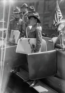 Scout Prints: Boy Scouts as bond workers, 1917. Creator: Bain News Service