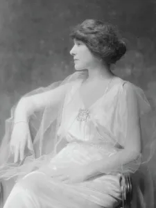 Breese, Sydney, Mrs. portrait photograph, 1916. Creator: Arnold Genthe