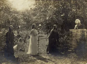 Vladivostok Prints: Briner sisters (from right to left) Nina