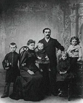 Briner Yuliy Ivanovich with his wife Natalya Iosifovna, sons Leonid, Felix, Boris and... 1892. Creator: Unknown