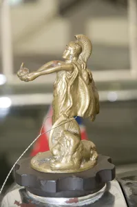 Britannia Collection: Britannia mascot on King George VI Lanchester 1934. Creator: Unknown