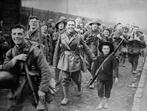 Cheerful Prints: British enter Lille, 18 Oct 1918. Creator: Bain News Service