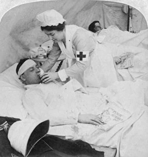 In a British field hospital on the Tugela River, South Africa, 2nd Boer War, 1900. Artist: Underwood & Underwood