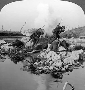 British soldiers in action at the Crozat Canal, France, World War I, 1914-1918. Artist: Realistic Travels Publishers