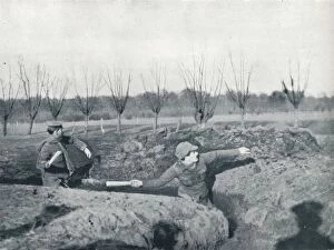 Grenade Collection: British soldiers practicing throwing hand grenades, c1914