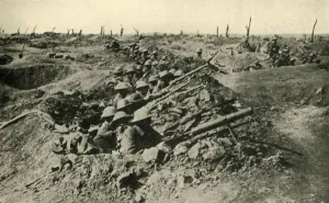 British troops awaiting the order to attack, Western Front, First World War, c1916 British troops awaiting the order to attack, Western Front, First World War, c1916