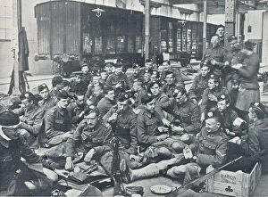 Comradship Gallery: British troops having a meal in a French Railway Station, c1914