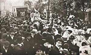 Campaigner Gallery: Britsh suffragette Emmeline Pethick-Lawrences release from prison, 17 April 1909
