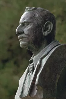 Bronze bust of the archaeologist Sir Arthur Evans, 20th century