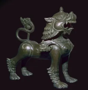 Open Mouth Prints: Bronze lion figure from Nepal