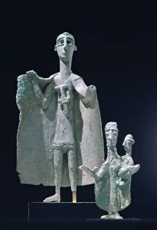 Sardinian Prints: Bronze mother and child statutes