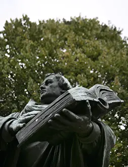 Friar Prints: Bronze statue of Martin Luther next to the Marienkirche