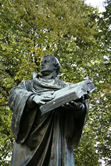 Friar Prints: Bronze statue of Martin Luther next to the Marienkirche