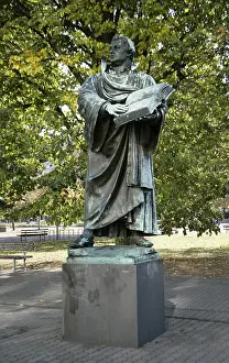 Friar Prints: Bronze statue of Martin Luther next to the Marienkirche