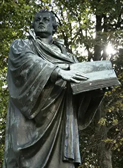 Friar Prints: Bronze statue of Martin Luther next to the Marienkirche