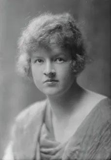 Brooke, Marguerite, Miss, portrait photograph, 1915 or 1916. Creator: Arnold Genthe