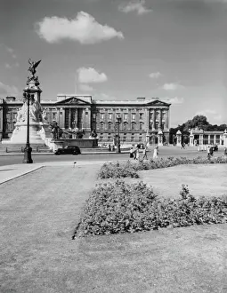 Neo Classical Prints: Buckingham Palace, London, c1955. Creator: Arthur Charles Kirby Ware