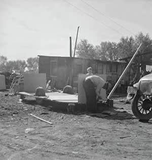 Trailer Prints: Building an auto trailer in a squatter camp