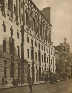 Walter Benington Prints: Buildings Representative of New London in Moorgate Street
