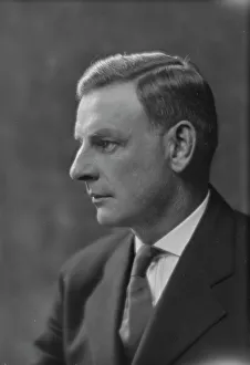 Side Parting Prints: Bull, Charles, Mr. portrait photograph, 1916. Creator: Arnold Genthe