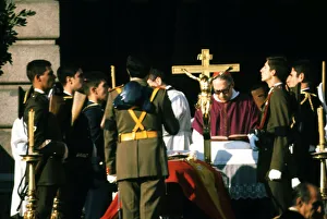 Buried Prints: Burial of Francisco Franco Bahamonde, when the Misa corpore in sepulto