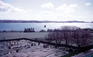 Island Prints: Burial ground of Scottish kings