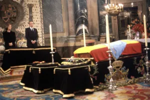 Battenberg Prints: Burial in Madrid, with the chapel in the Royal Palace of Don Juan de Borbon y Battenberg