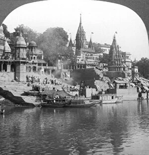 A burning ghat on the Ganges at Benares (Varanasi), India, 1900s.Artist: Underwood & Underwood