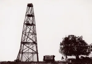 Crows Nest Prints: Butlers Lookout Tower, Opposite Dutch Gap, 1865. Creators: Andrew Joseph Russell