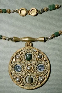Intricacy Prints: Byzantine Gold treasure from Assiut or Antinoe, Egypt, 600